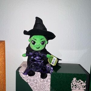 Elphaba Thropp Wicked Official Plush Doll 10’ NWT Purple Dress & Witch’s Hat